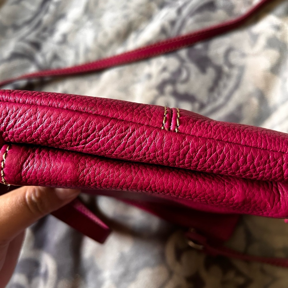 Fossil Fuchsia Leather Crossbody Bag - Picture 7 of 9